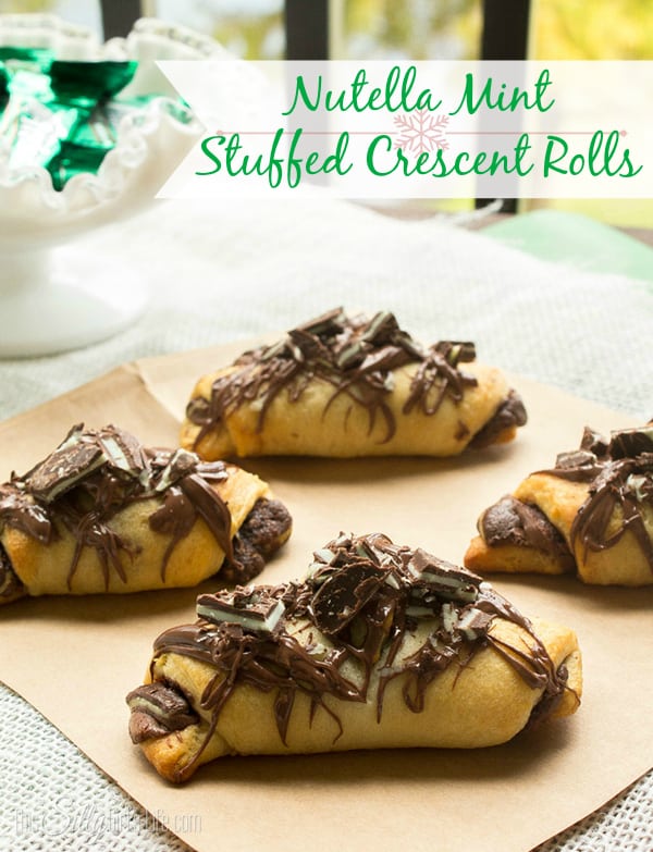Nutella Mint Stuffed Crescent Rolls, very fast and easy! A warm, gooey #Nutella and #Andes chocolate center in a classic crescent roll, YUM! 